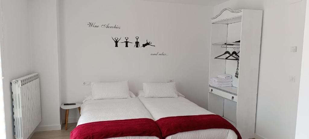 Hostal A La Sombra Del Laurel Наваррете Экстерьер фото