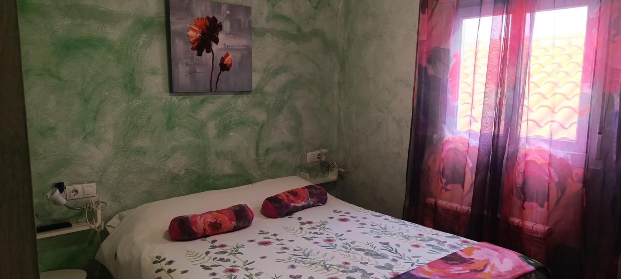 Hostal A La Sombra Del Laurel Наваррете Экстерьер фото