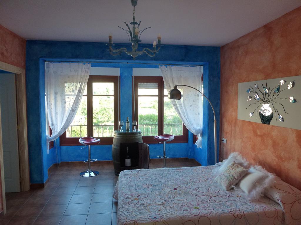 Hostal A La Sombra Del Laurel Наваррете Экстерьер фото
